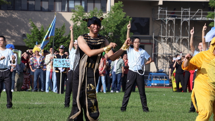 扮演阿努比斯跳活力進場的張書豪區隊長